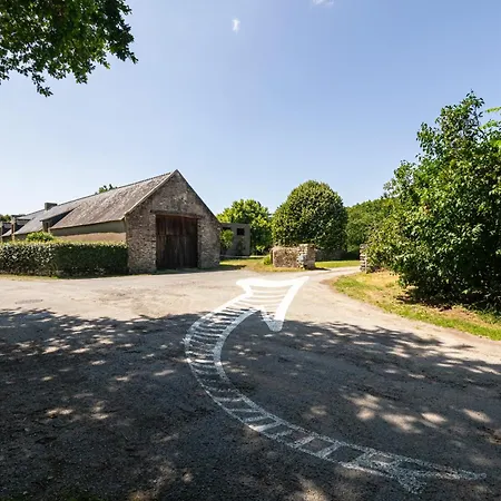 La Ferme Du Manoir De Kercassier A Guerande, Grand 15 Personnes, Tarif Inclus, Site Exceptionnel Dans Grand Domaine Feriehus
